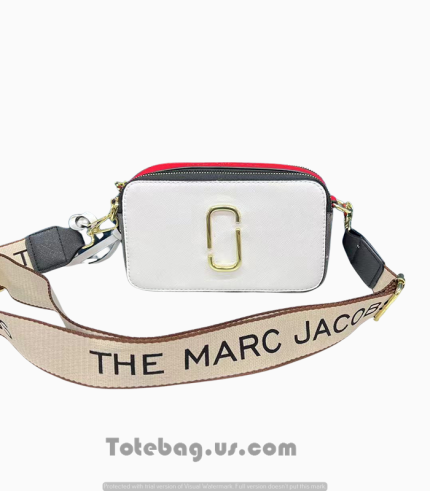 Light Grey Gold logo The Snapshot | Marc Jacobs